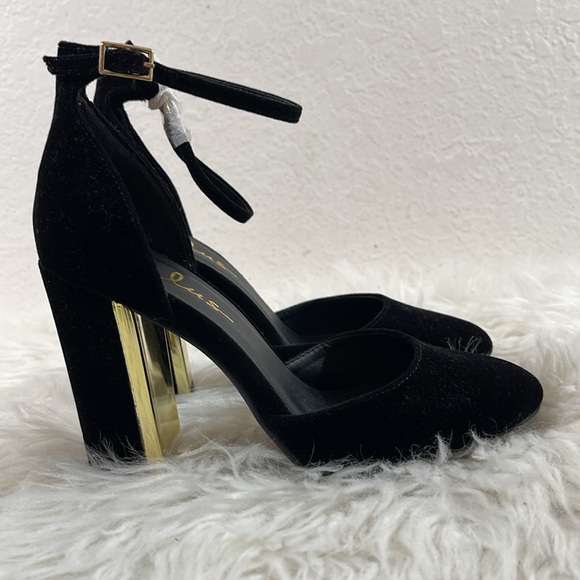 LULUS Laura Black & Gold Velvet Ankle Strap Chunky Heels Size 5 NEW - Picture 4 of 15